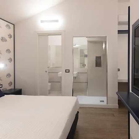 La Porta Sulla Spiaggia Bed and Breakfast *